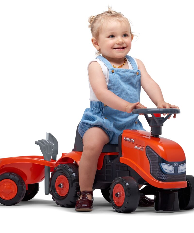 Laste traktor, mis sobib nii tuppa kui õue