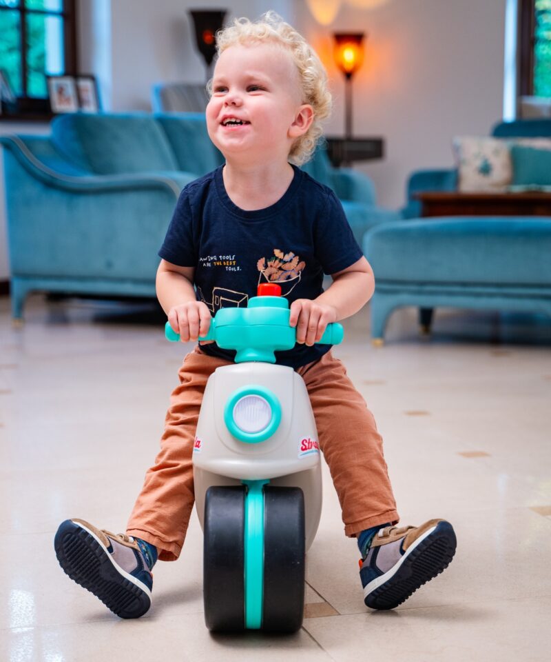 Stabiilne tõukeratas õuemängudeks