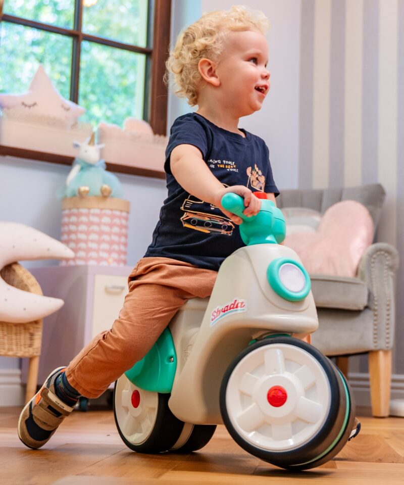 Lõbus manuaalne signaal tõukerattal