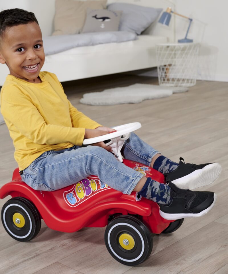 Laste sõiduk erksate värvidega