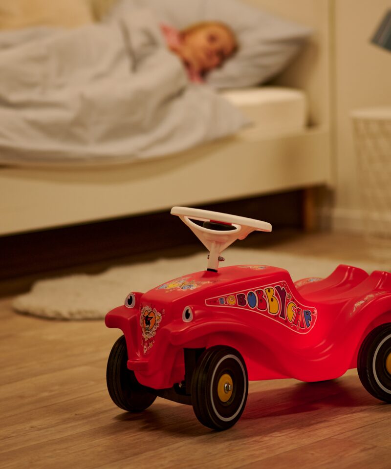 Sõiduk vaiksete ratastega