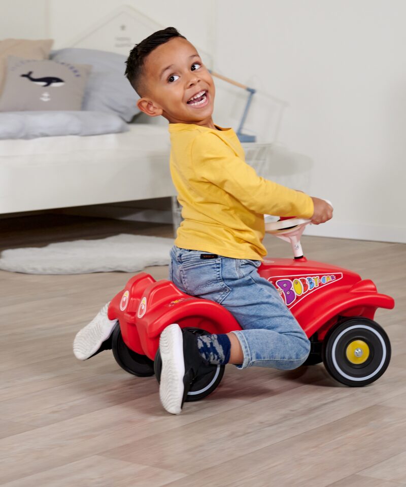 Sõiduk vaiksete ratastega