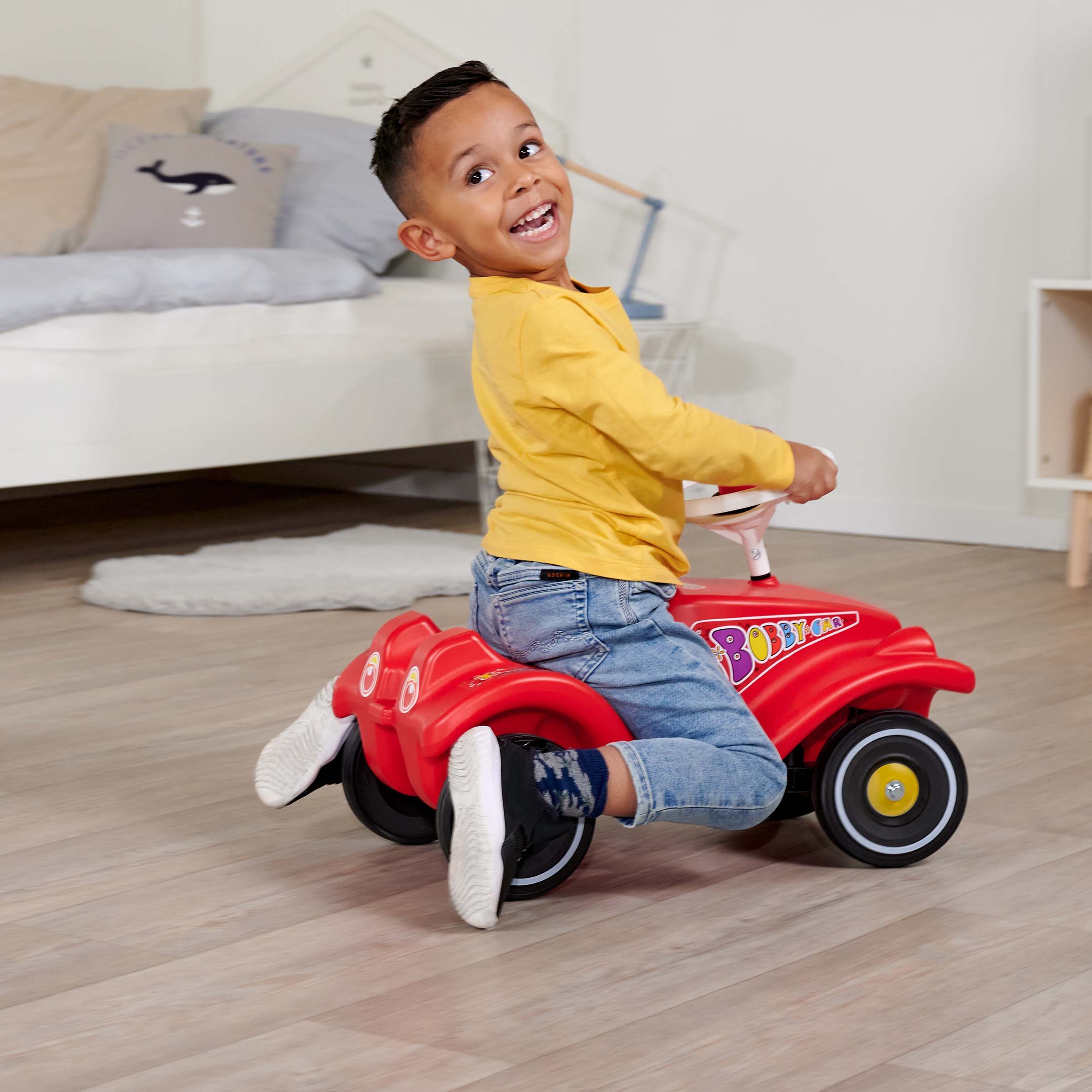 Sõiduk vaiksete ratastega