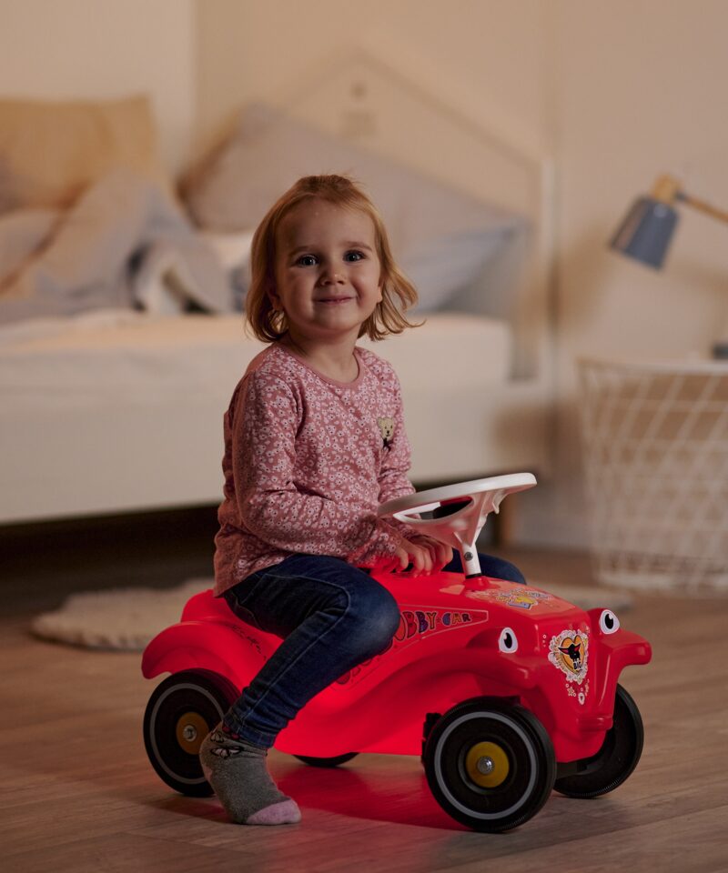 Sõiduk vaiksete ratastega