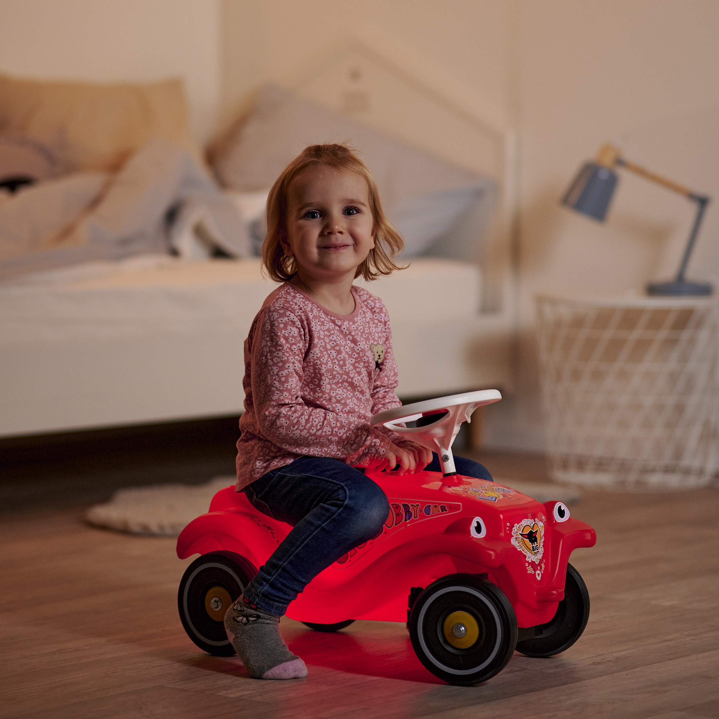 Sõiduk vaiksete ratastega