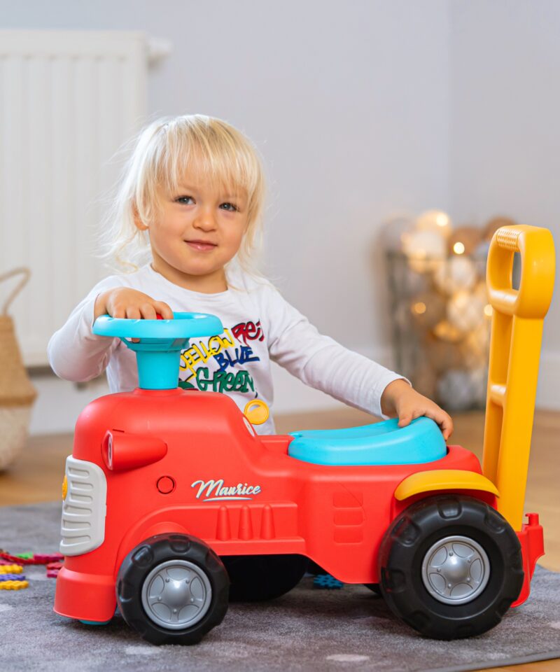 Traktor arendab motoorseid oskusi