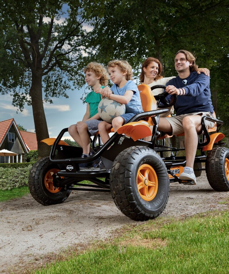 Gokart neljale sõitjale