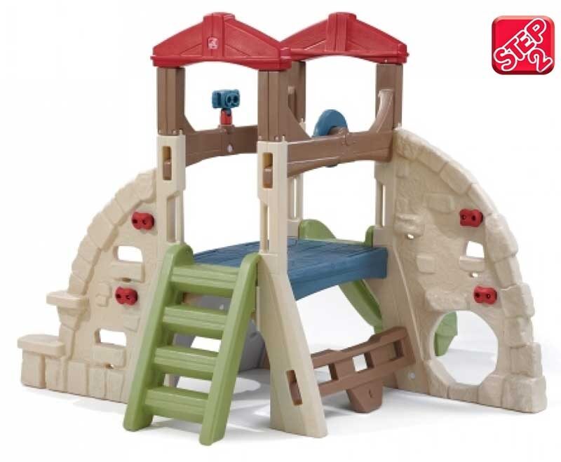 Laste ronimissein liumäega mänguväljakule