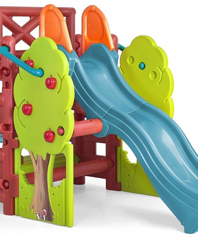 Liumäega mänguväljak koduaeda