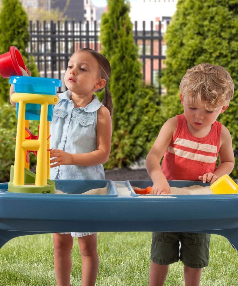 Laste mängupaviljon liiva- ja veemängudeks