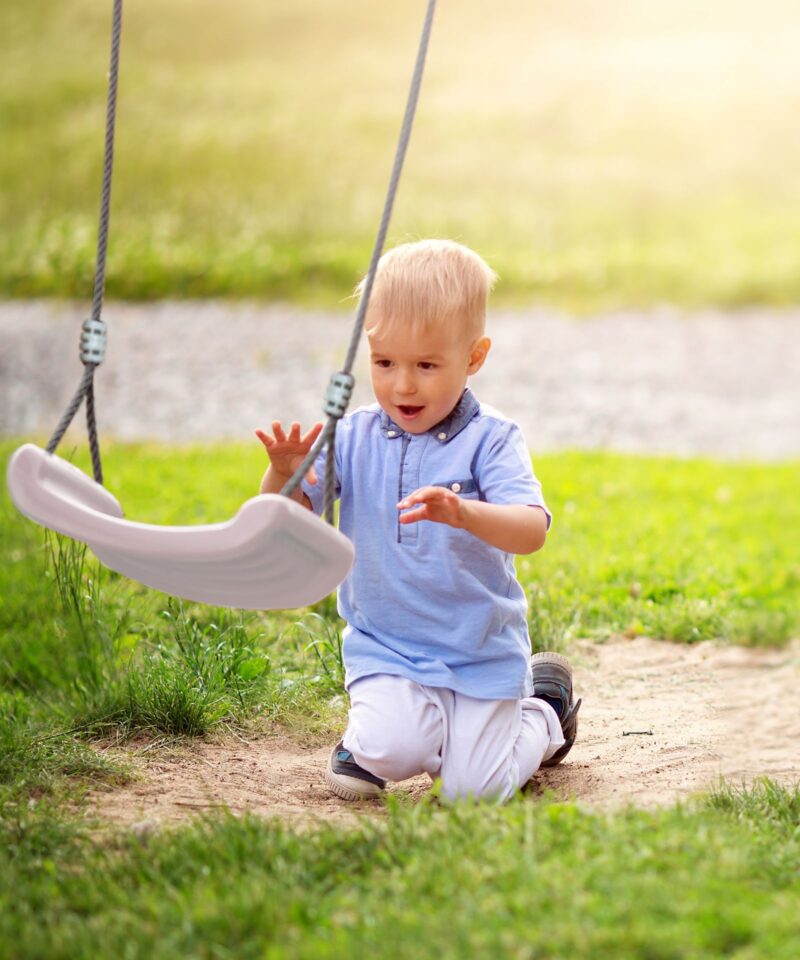 Kiik reguleeritavate köitega