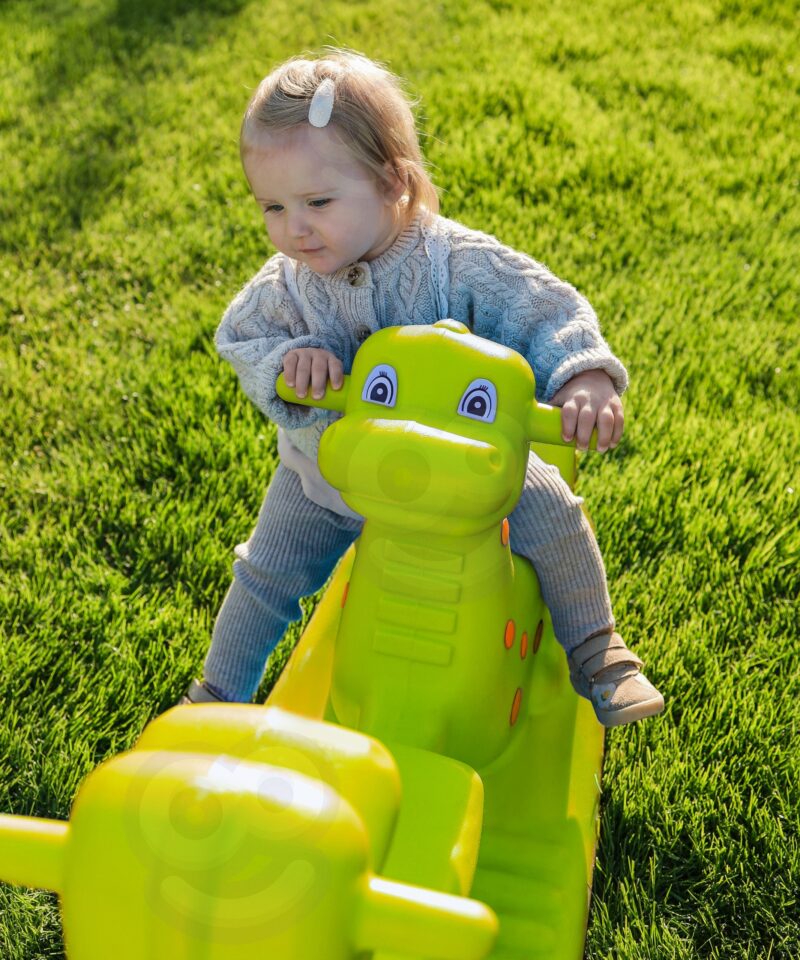 Ohutu plastikust kiikhobune