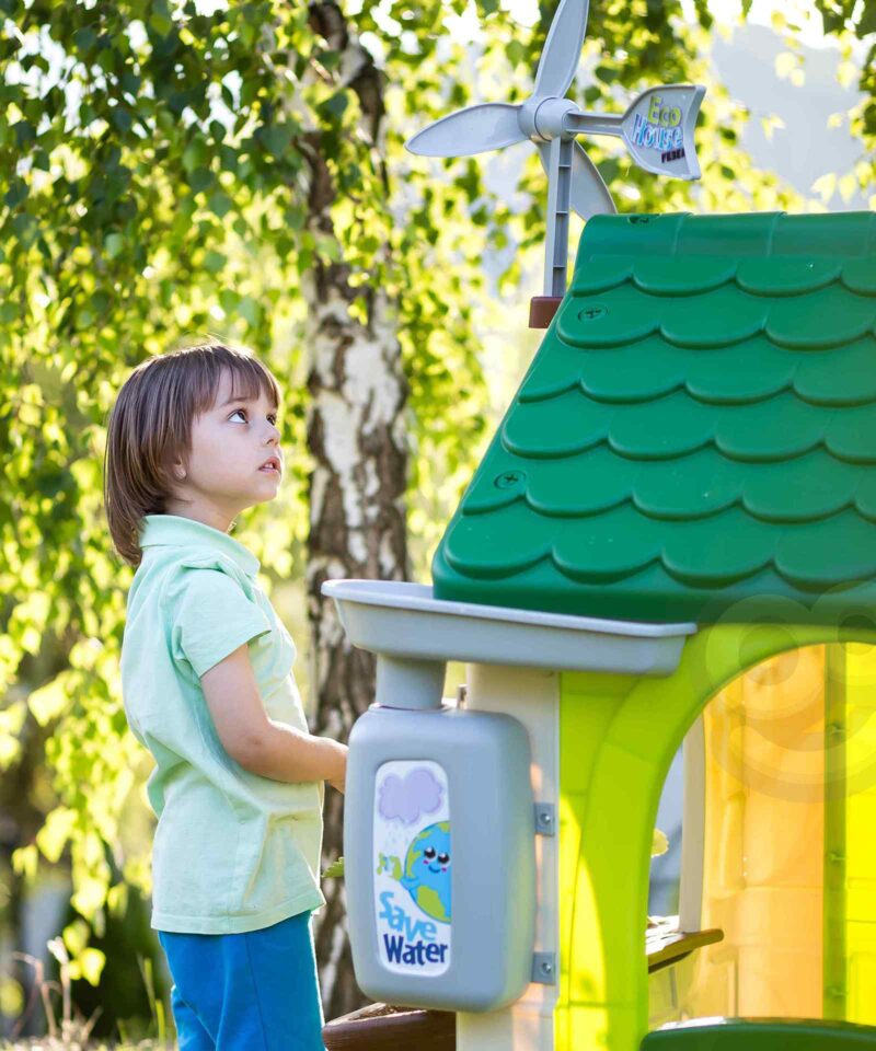 Mängumaja vihmavee kogumise võimalusega