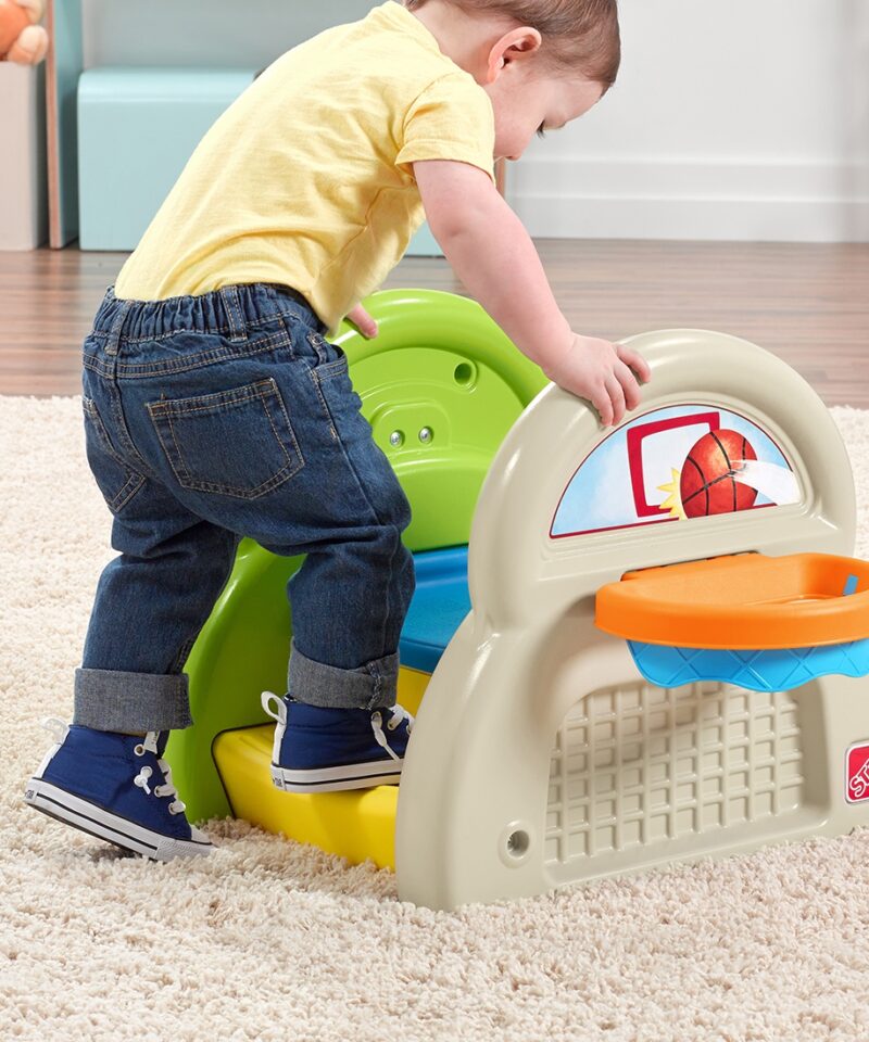 Laste mänguväljak ronimiseks ja libisemiseks