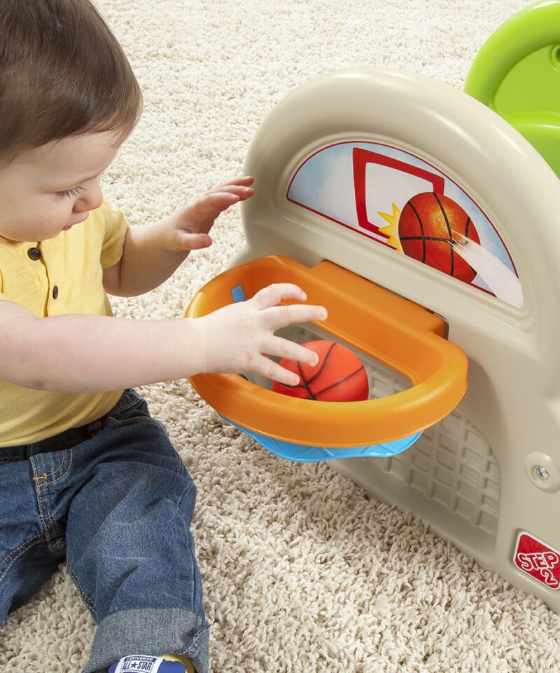 Laste mänguväljak ronimiseks ja libisemiseks