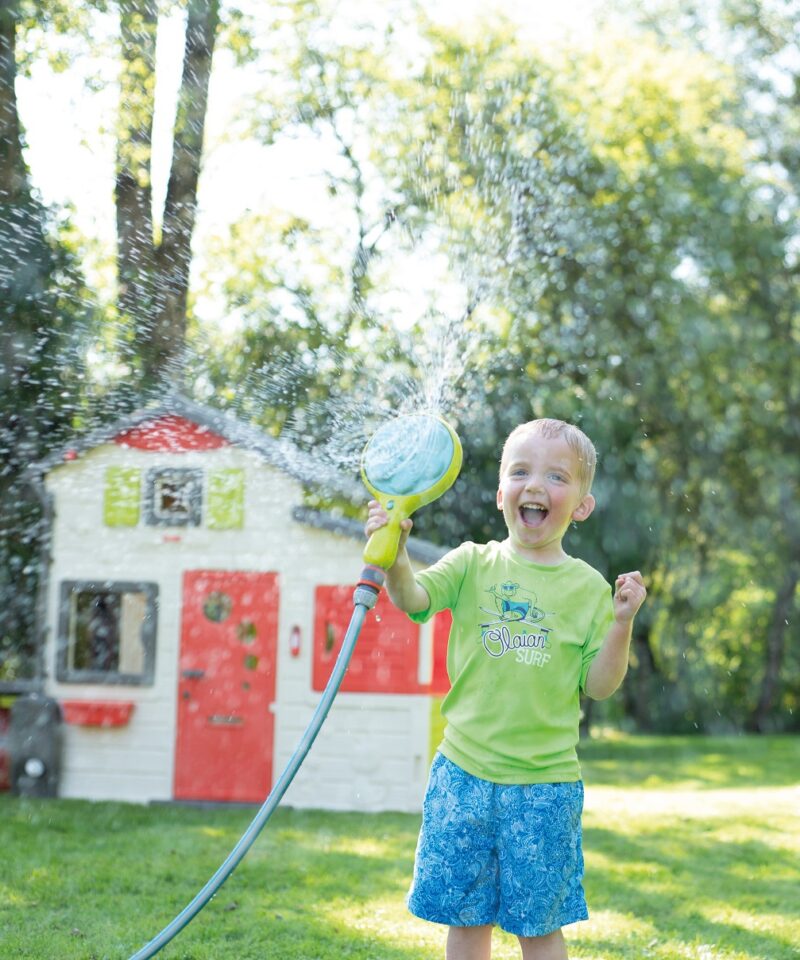 Laste veemängu zraszacz aiamajale