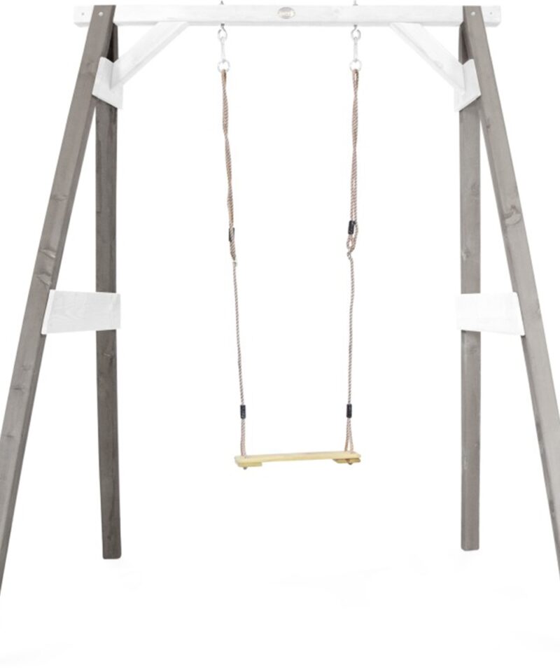 Puidust kiik halli istmega aias