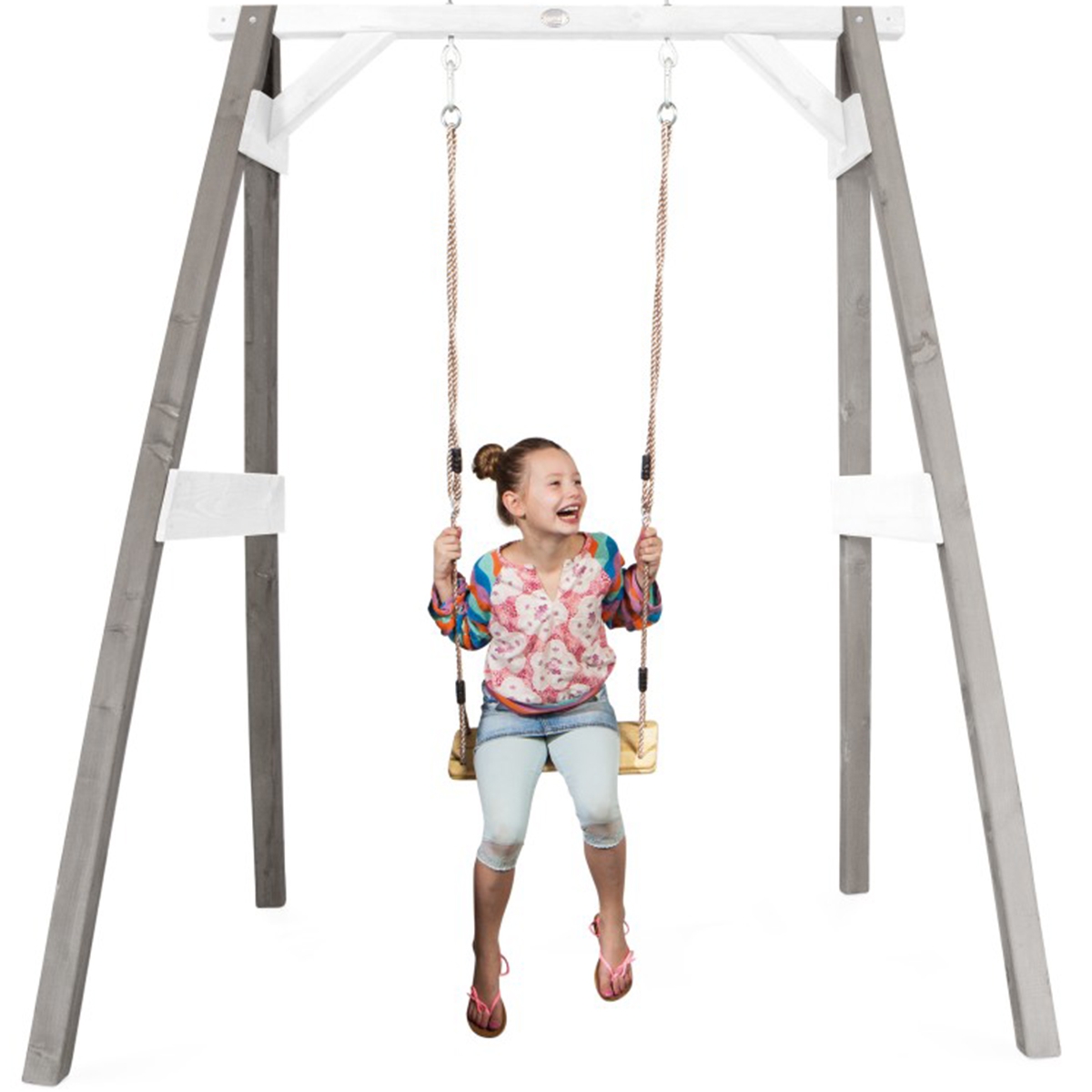 Halli istmega kiik aeda