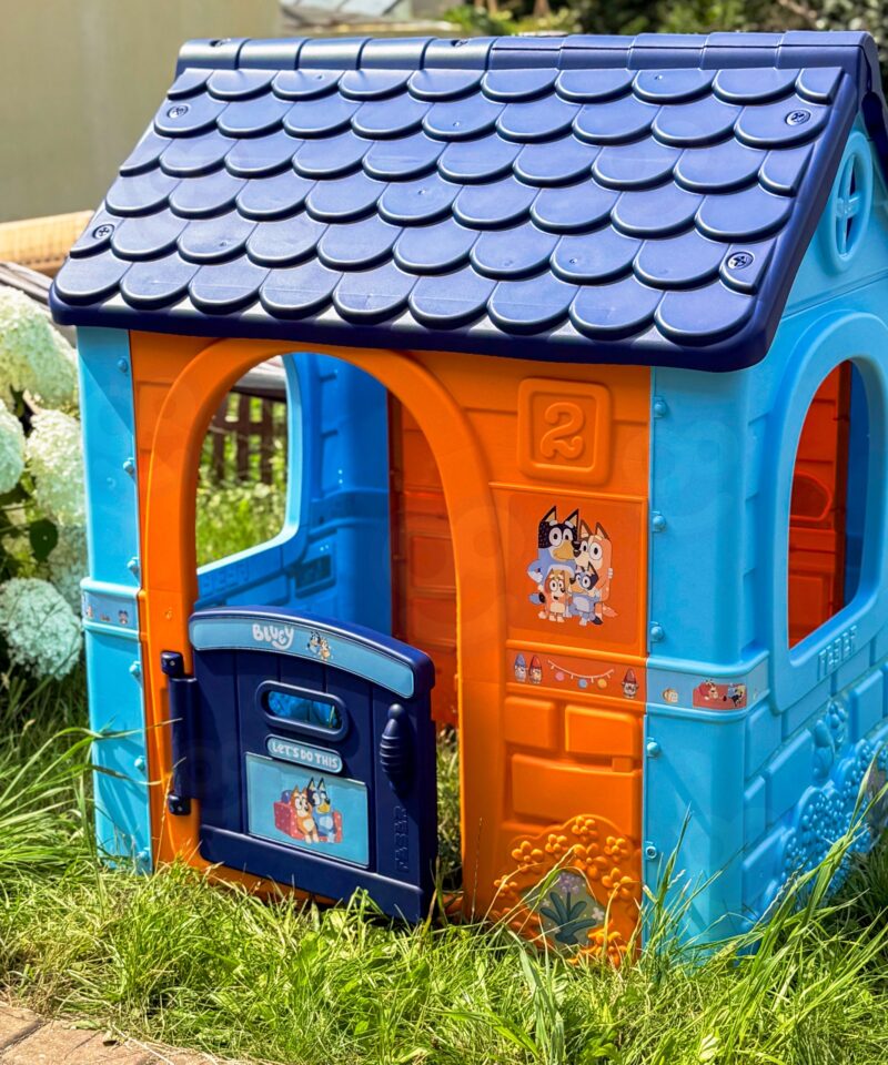 UV-kindlast plastikust aiamaja