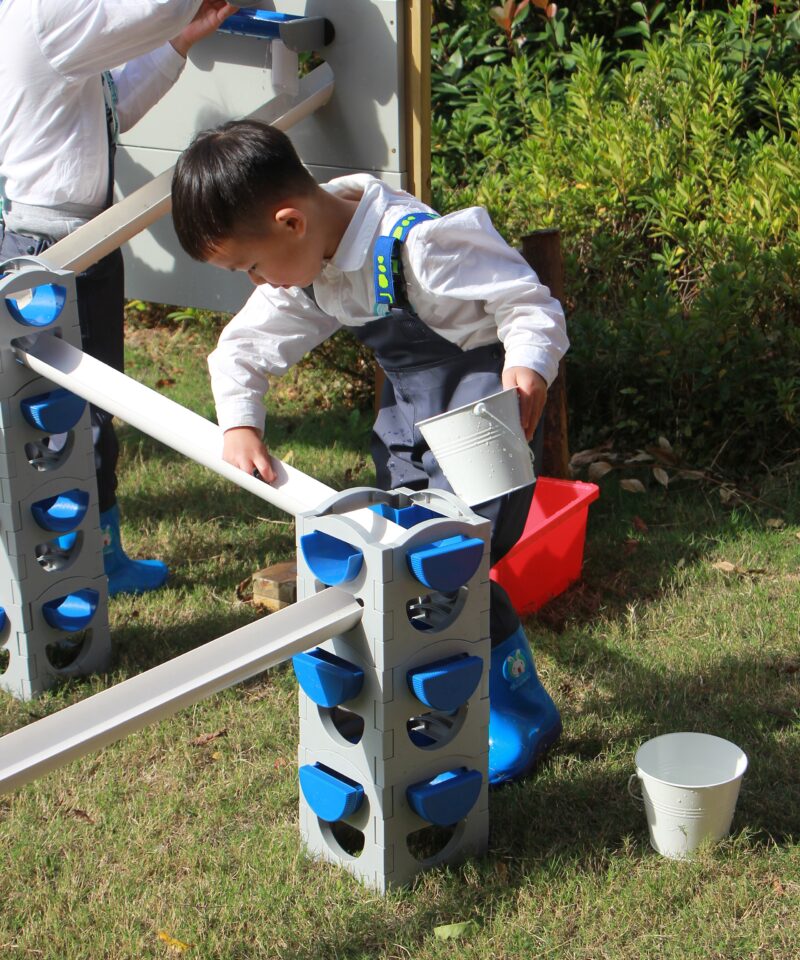 Loovust arendav veemängude komplekt