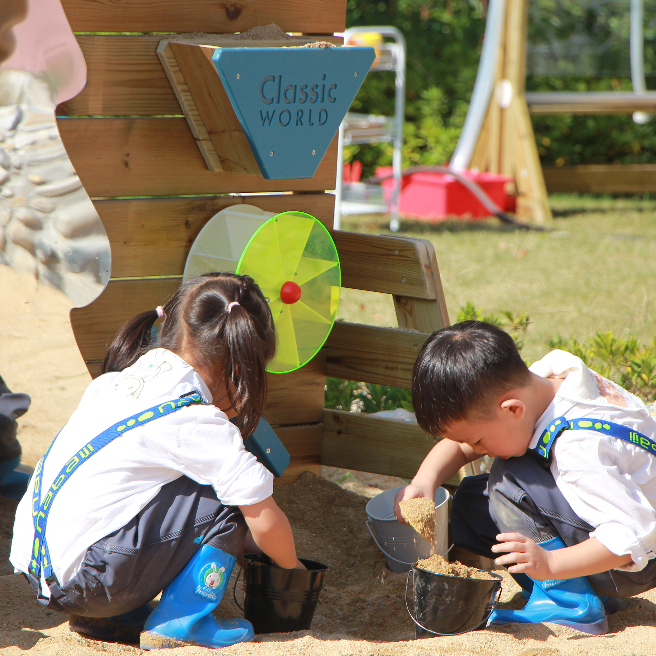 Mängusein arendab laste oskusi