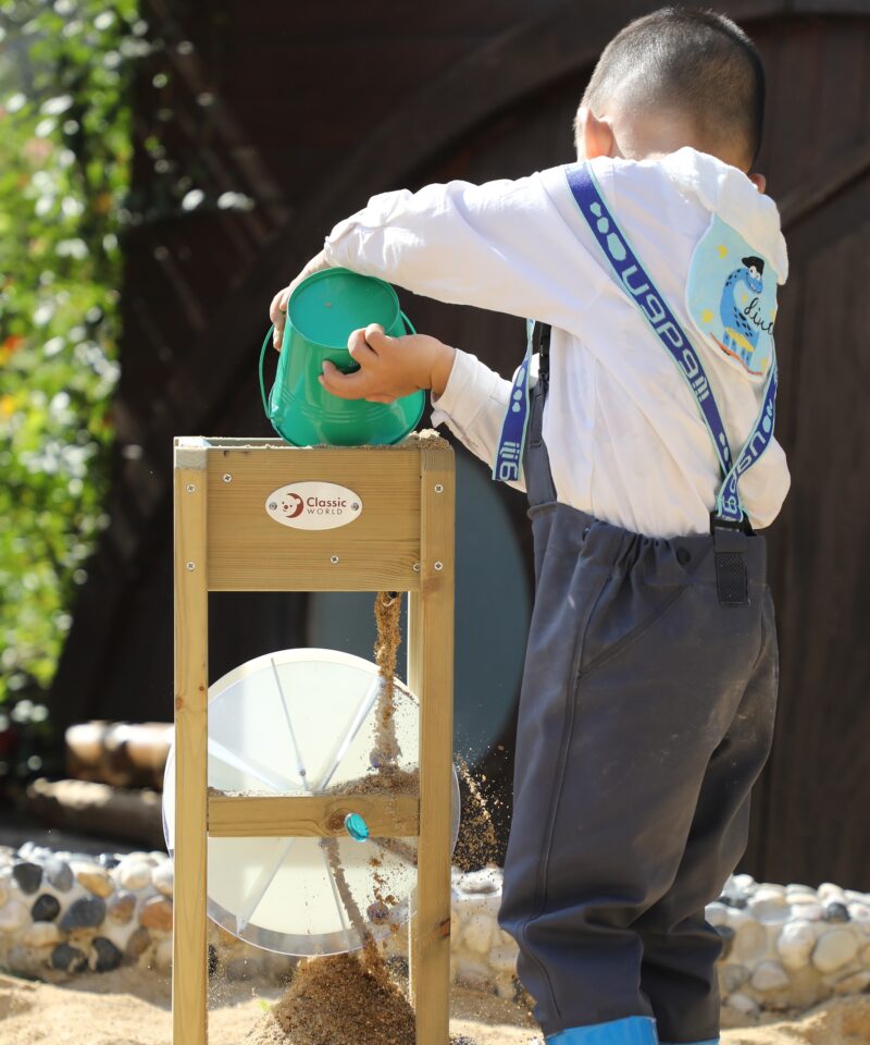 Ohutu puidust liivaveski lastele