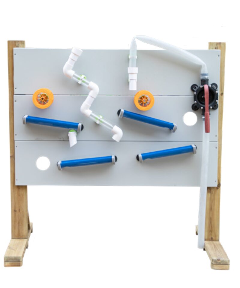 Puidust veemängude komplekt lastele tegevuses