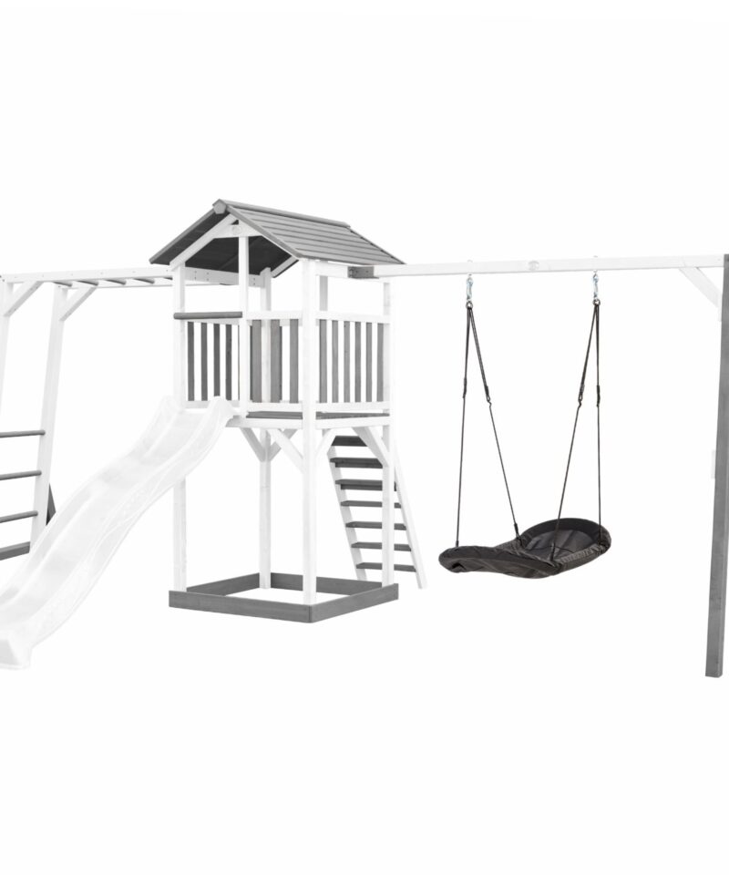 Laste mänguväljak koos kiige ja liumäega