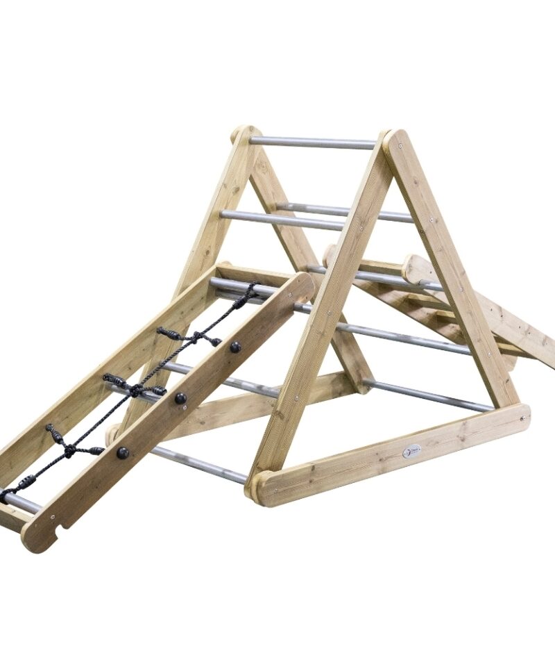 Puidust ronimisala lastele õues