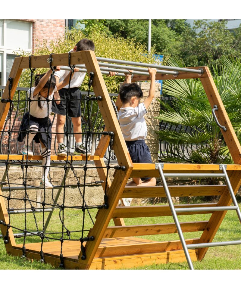 Puidust mänguväljak detailvaade