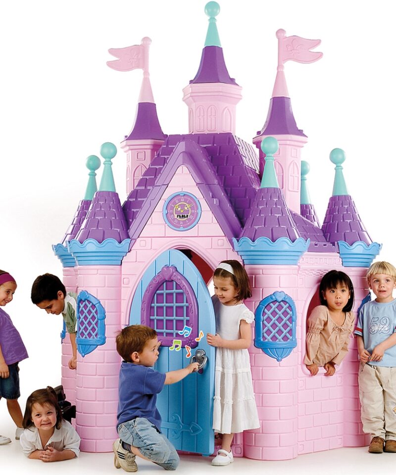 Mängupalee tornid ja lipud