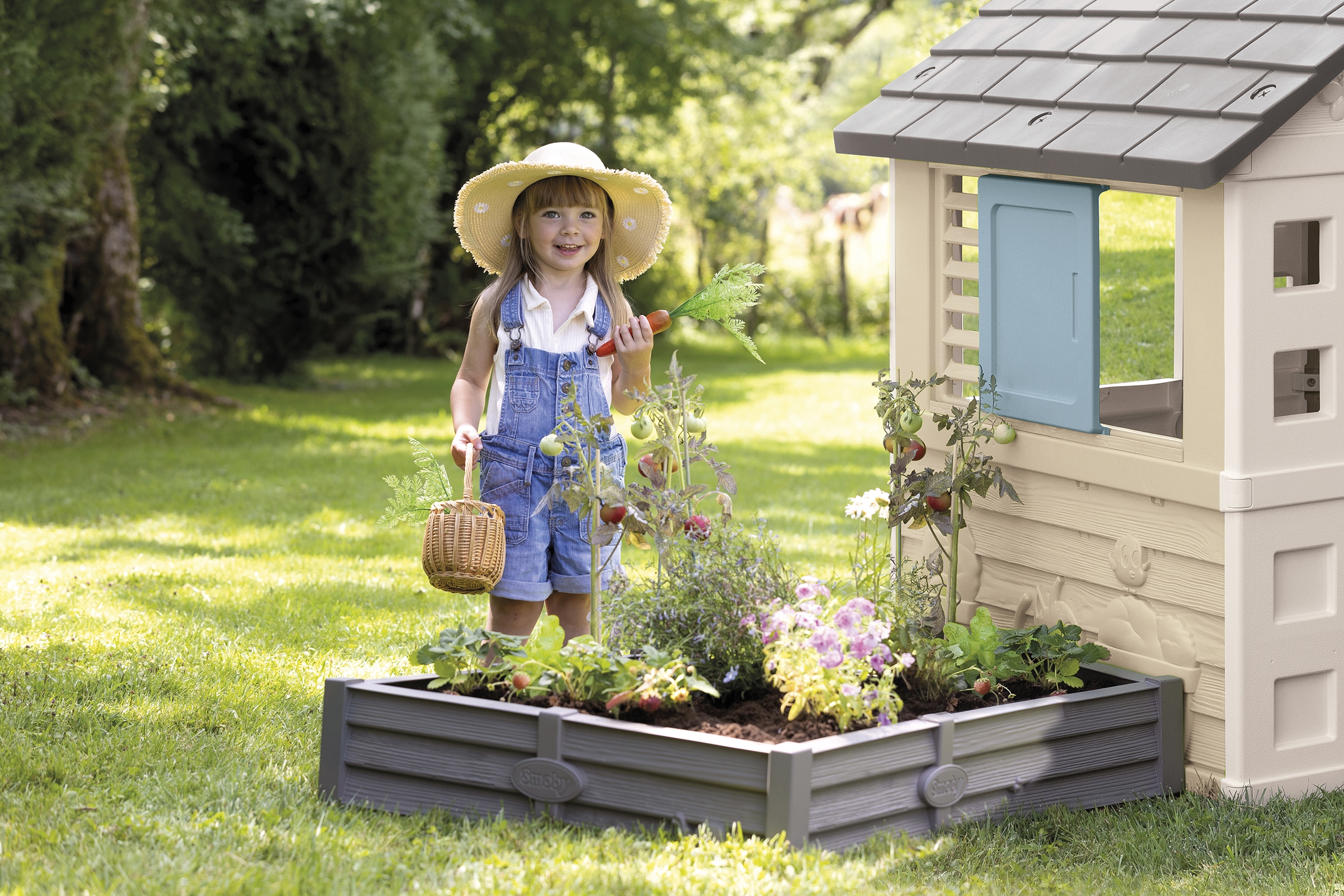 Laste mängumaja aias