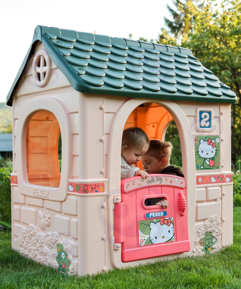 Laste mängumaja lillemotiividega