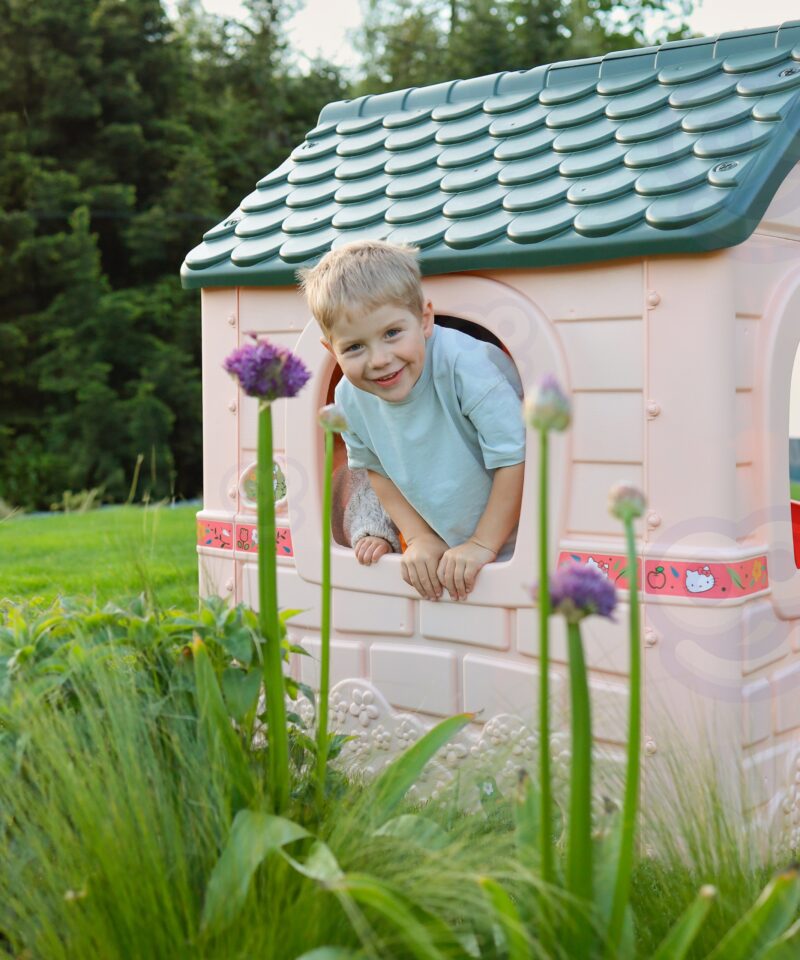 Fantaasiarikas mängumaja õues