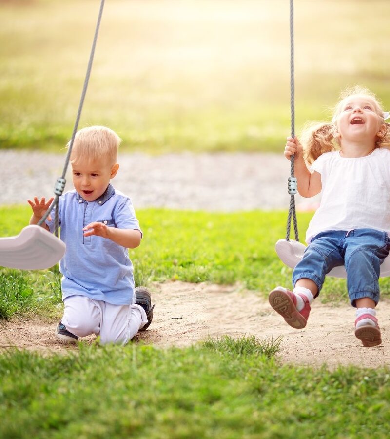 Kahe istmega metallkiik