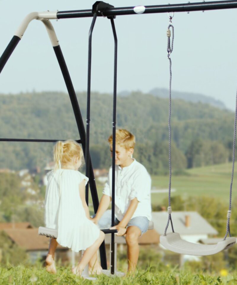 Värviline ja ilmastikukindel aiakiik