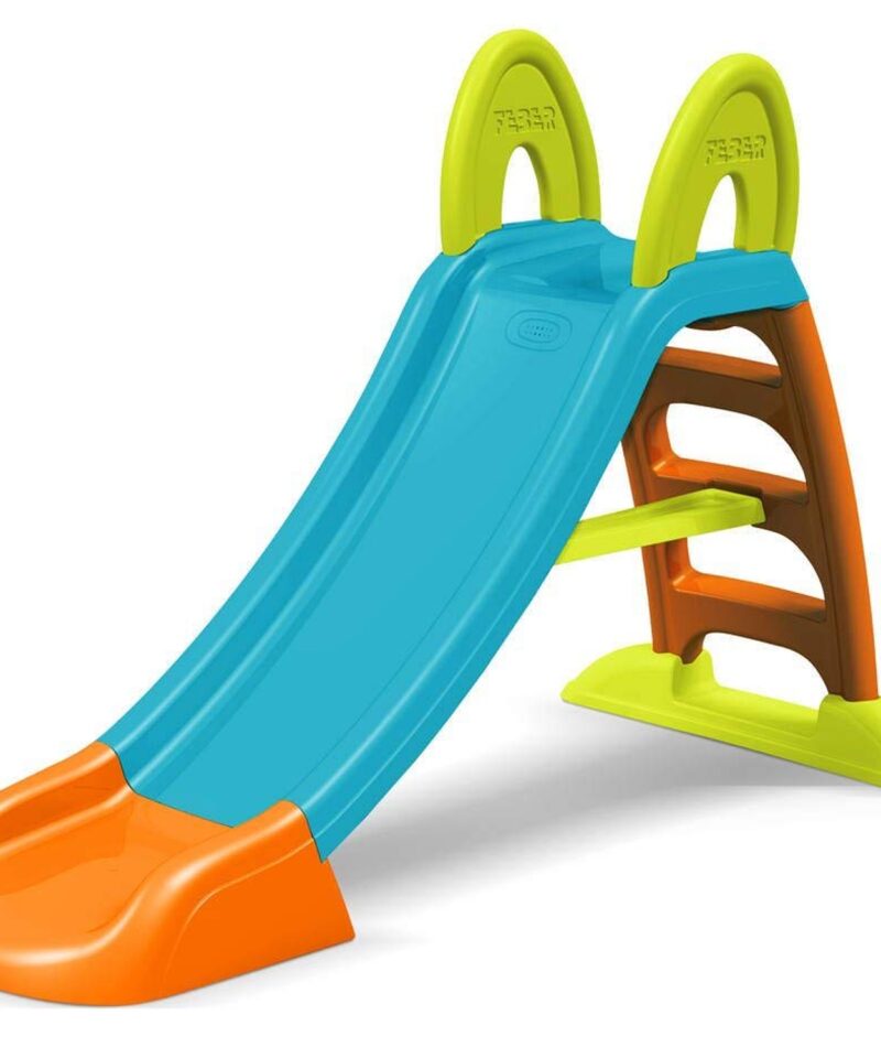 Aia veega liumägi aias