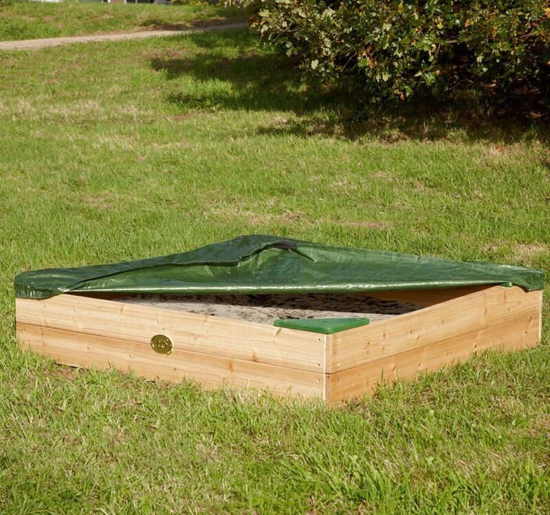 Ruumikas puidust liivakast