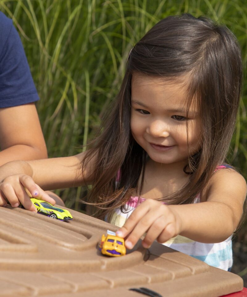 Liivakastiga laud, mis mahutab 35 kg liiva