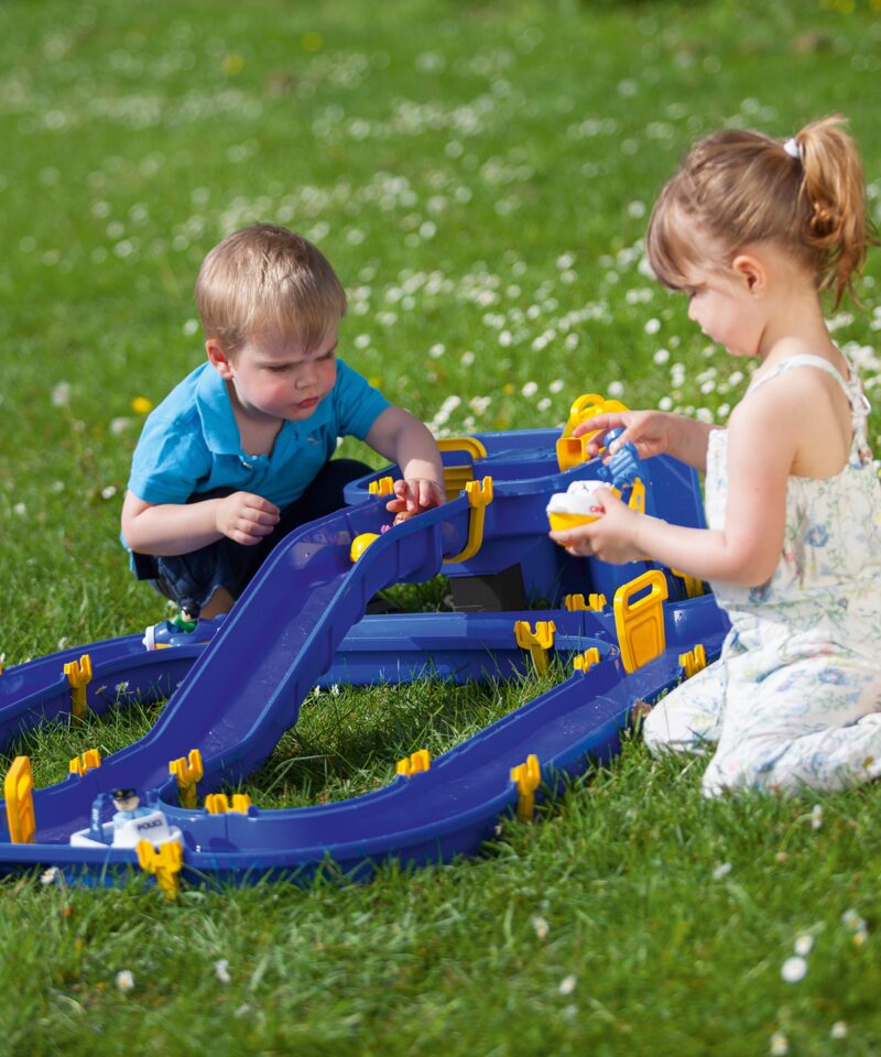 Veemängukomplekt väikestele avastajatele