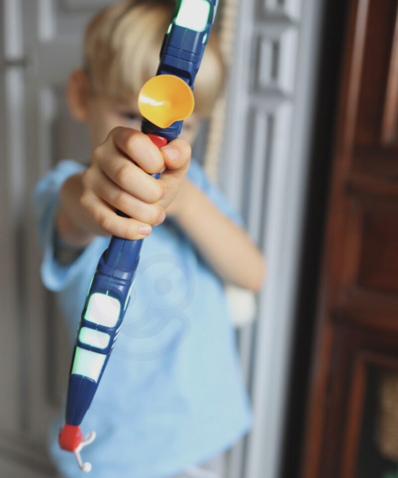 Valgusefektidega vibu pimedas mängimiseks