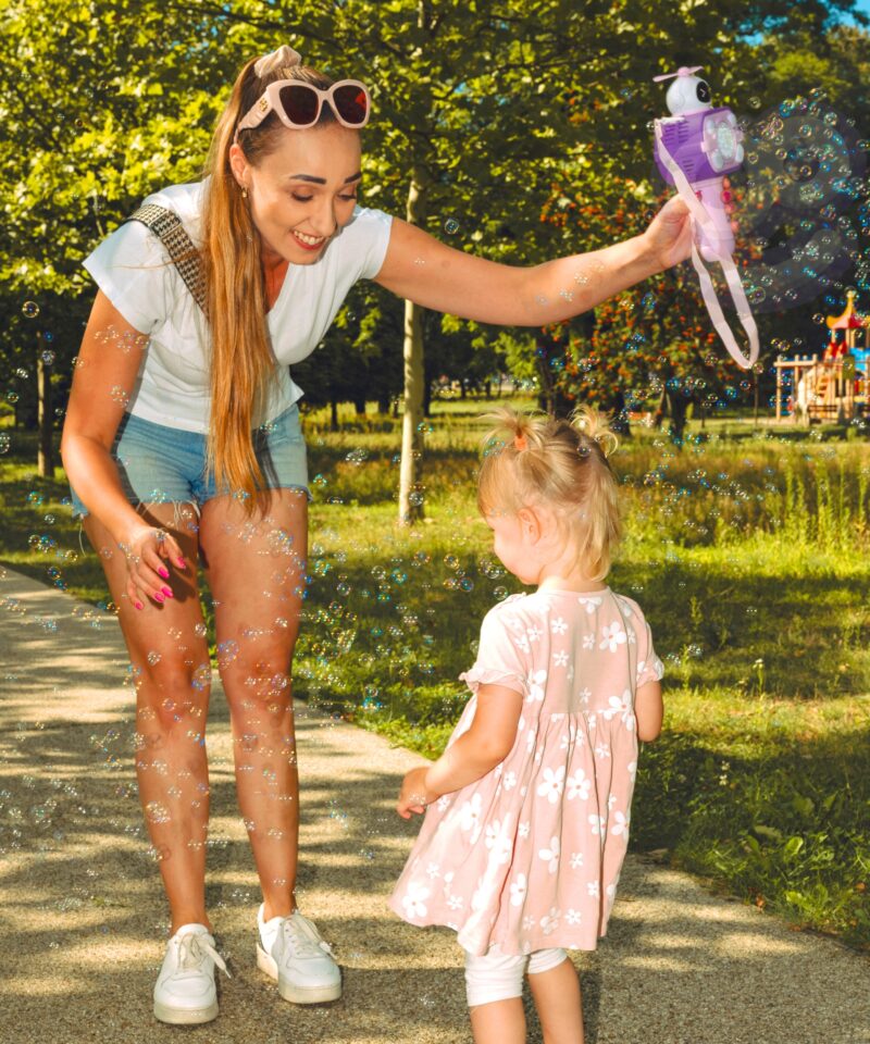 Astronaut kujuline mänguasi mullide tegemiseks