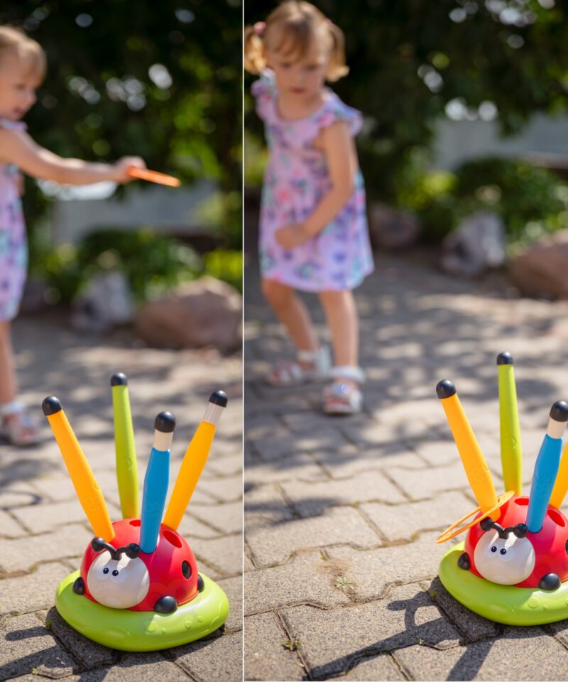 Lapsed mängivad kolme-ühes komplektiga