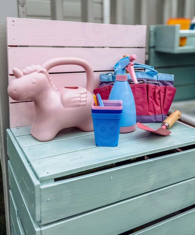 Laste aianduskomplekt rõõmsates värvides