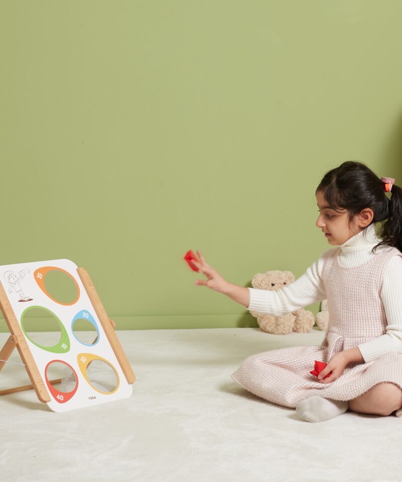 Komplektis raam ja kolm oapadjakest