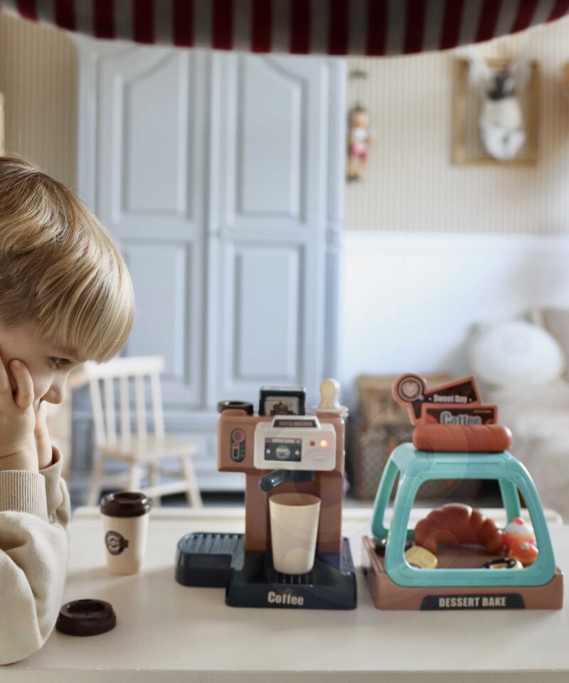 Mängukomplekt koos vitriiniga