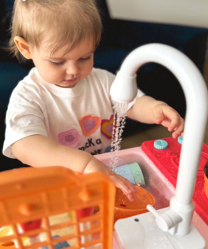 Realistlik mänguköök lastele