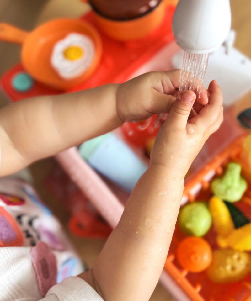 Roosa köögimängu komplekt lastele