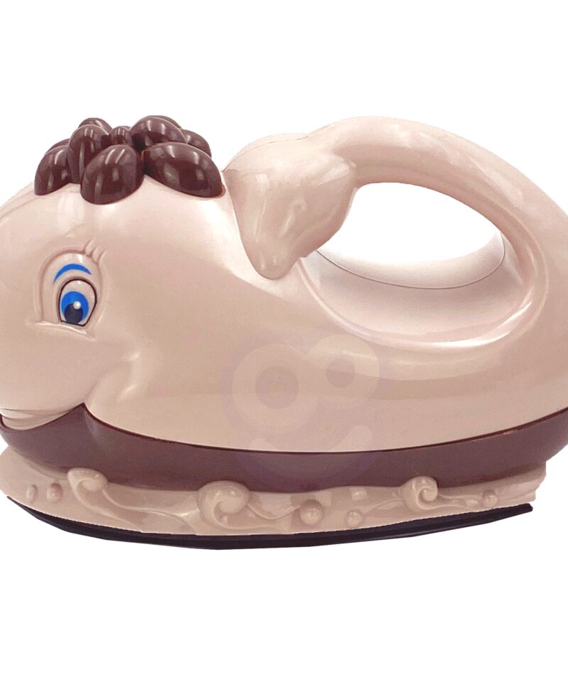 Triikimislaud ja pesukorv