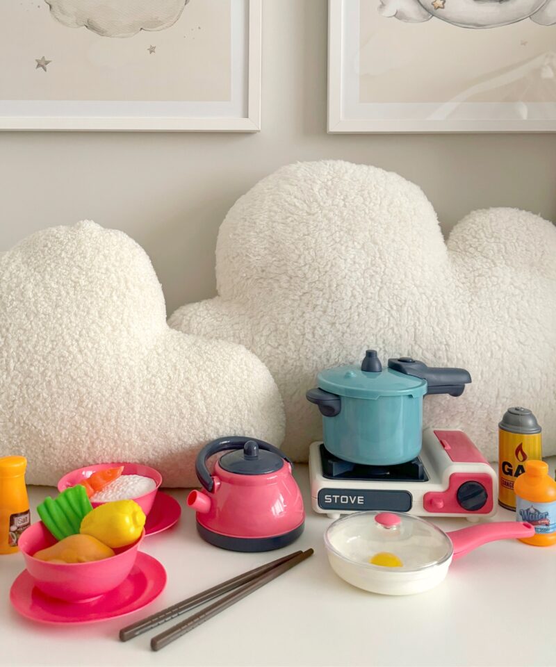 Köögimängukomplekt mitmekesiste tarvikutega